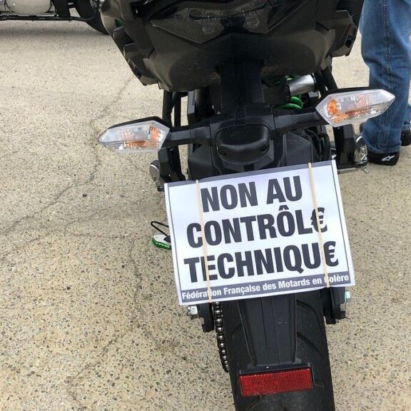 Manifestation anti contrôle technique
