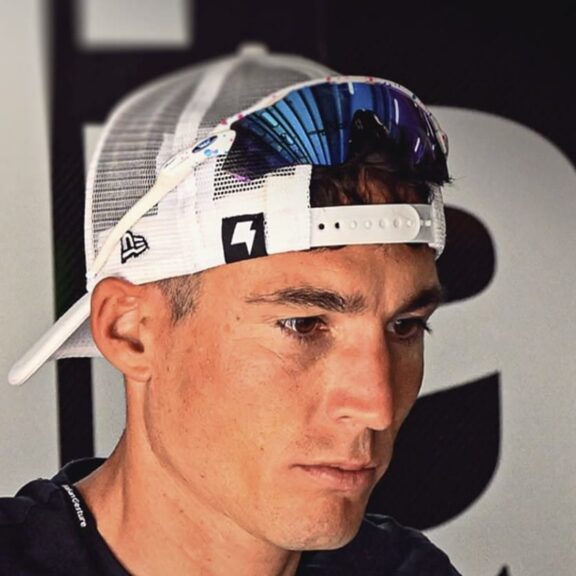 Aleix Espargaro pilote officiel Aprilia