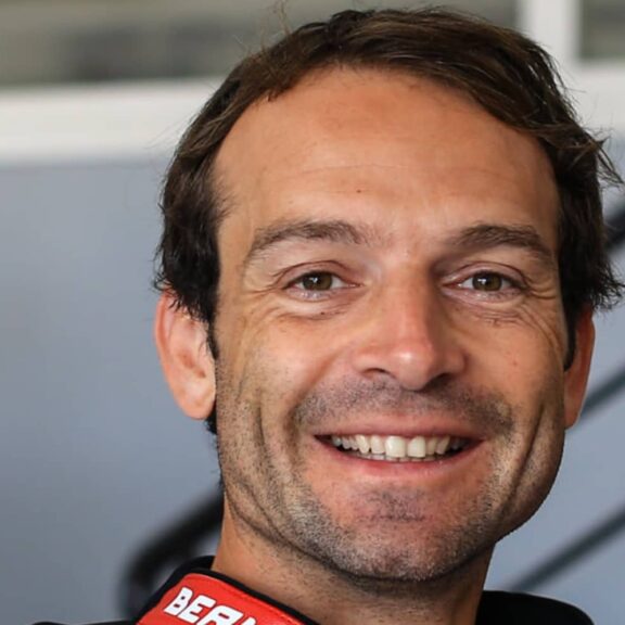 Sylvain Guintoli tout sourire chez BMW