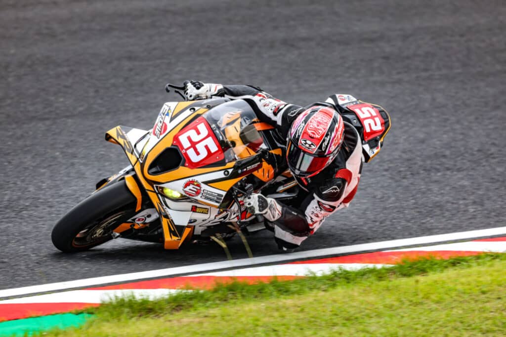 2026-8H-Suzuka-Team Étoile, Hikaru OKUBO, Motoharu ITO, Kaito TOBA, M1000RR