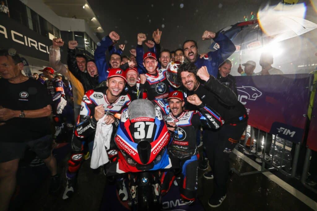 2026-8H-Suzuka-Race-BMW MOTORRAD WORLD ENDURANCE TEAM, Markus REITERBERGER, Michael VAN DER MARK, Steven ODENDAAL, M1000RR